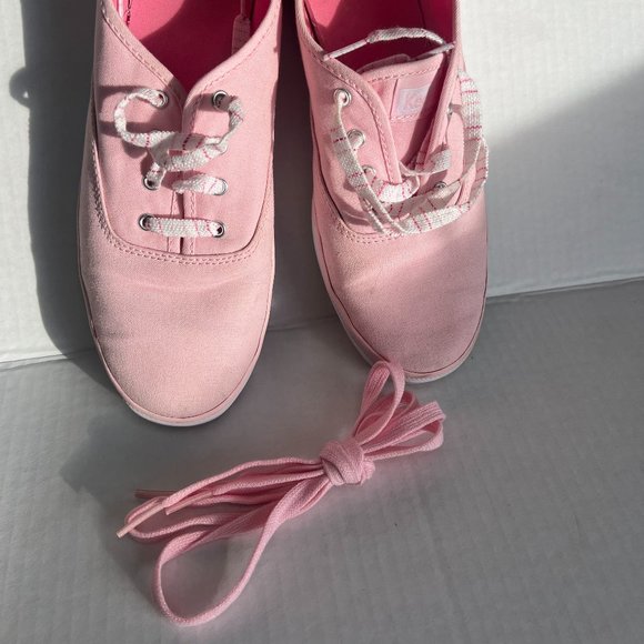 Keds Canvas Lace Ups in Baby Pink - Picture 8 of 8